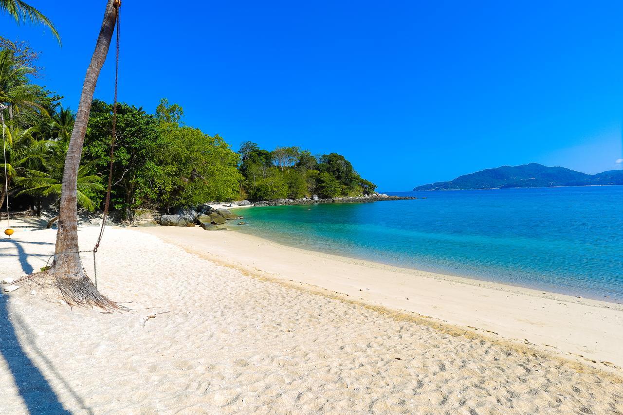 Paradise Beach Backpackers Hostel Patong Buitenkant foto