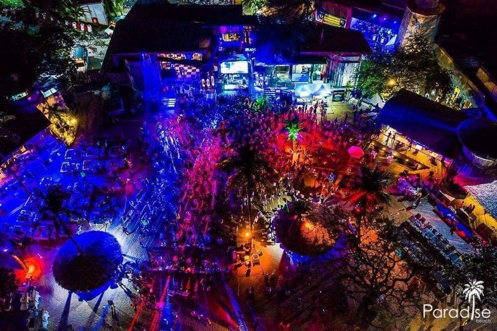 Paradise Beach Backpackers Hostel Patong Buitenkant foto