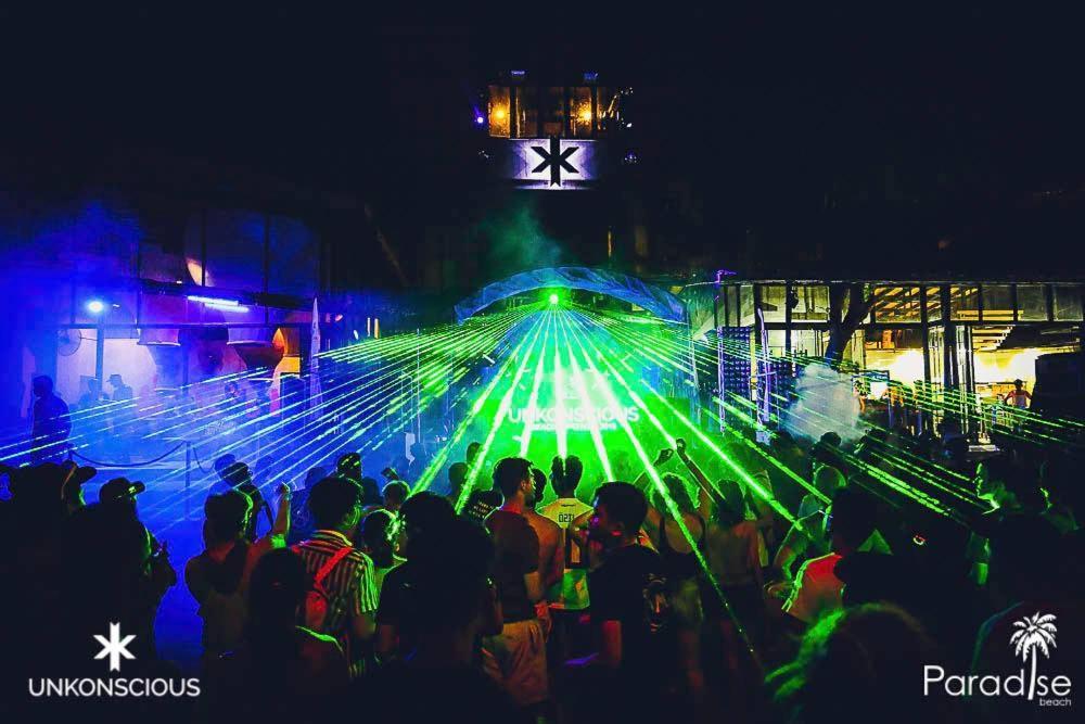 Paradise Beach Backpackers Hostel Patong Buitenkant foto