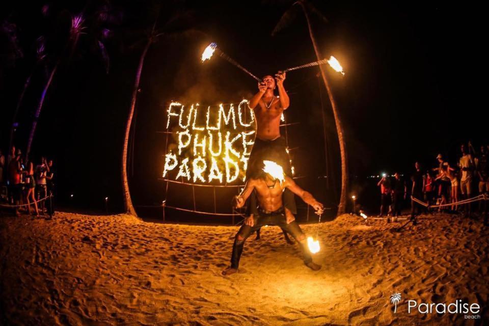 Paradise Beach Backpackers Hostel Patong Buitenkant foto